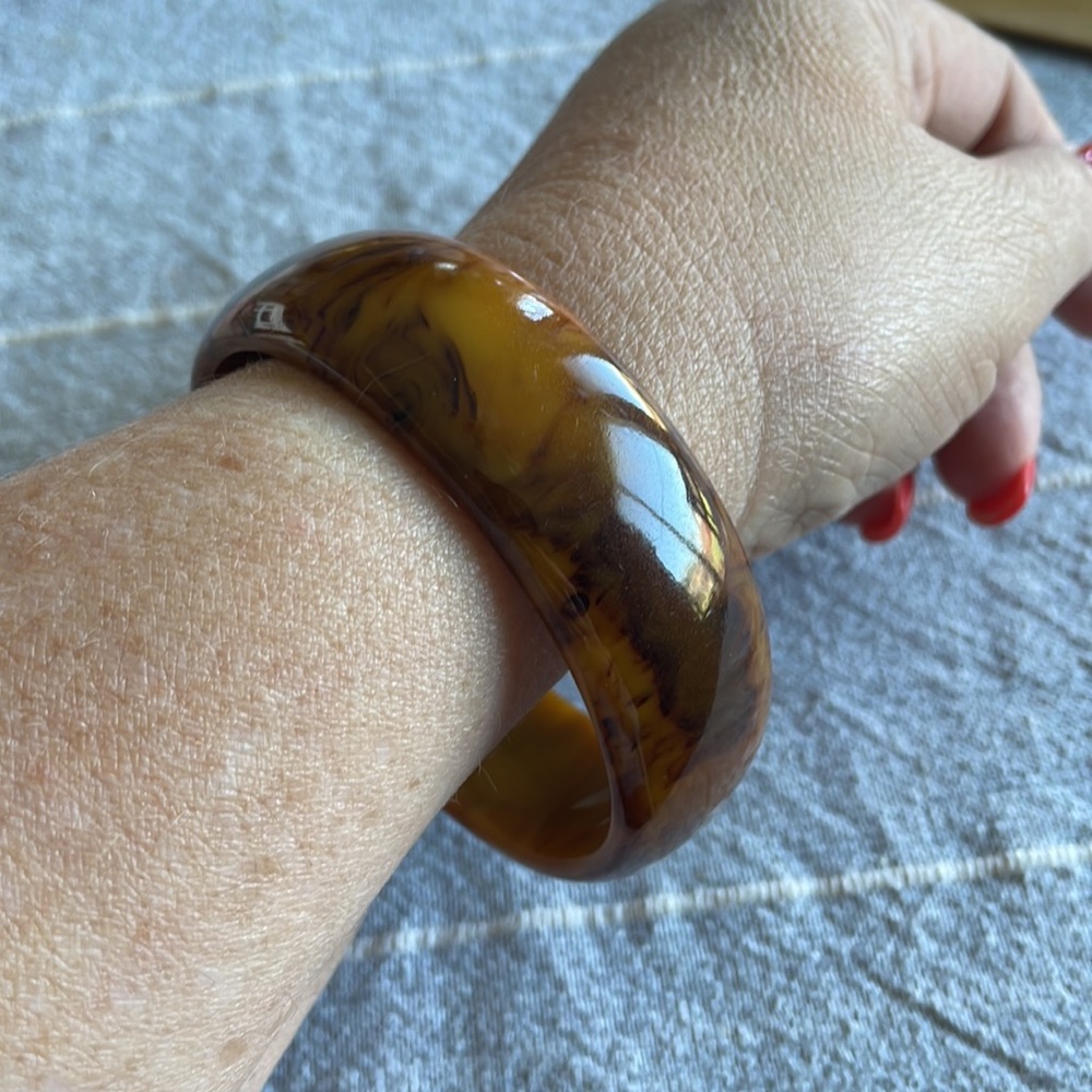 Bakelite Bangle - image 3